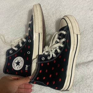 Converse Chuck 70 Embroidered Lips High